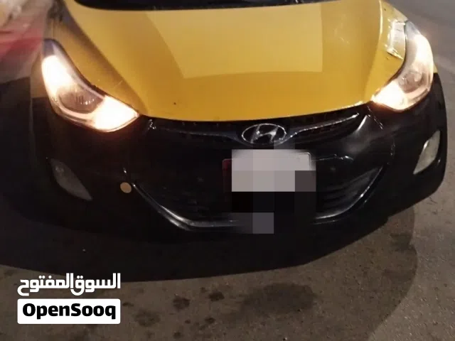 2012 هيونداي النترا Standard