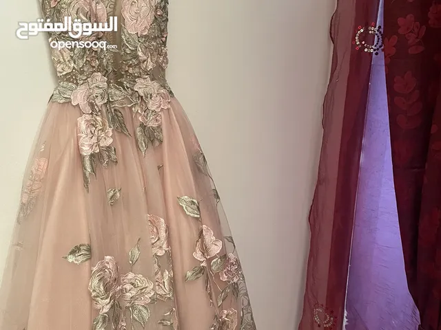 Elegant Floral Embroidery Dress