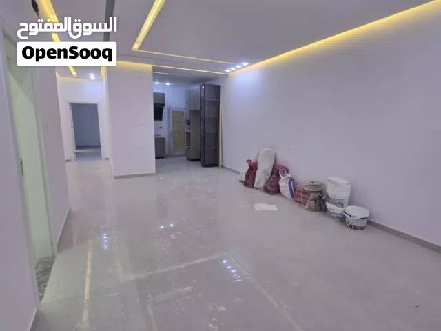 شقة للبيع السراج طريق التلاجات خلف صيدلية سيف وبالقرب من طريق الخدمات والسريع والدائرى التالت
