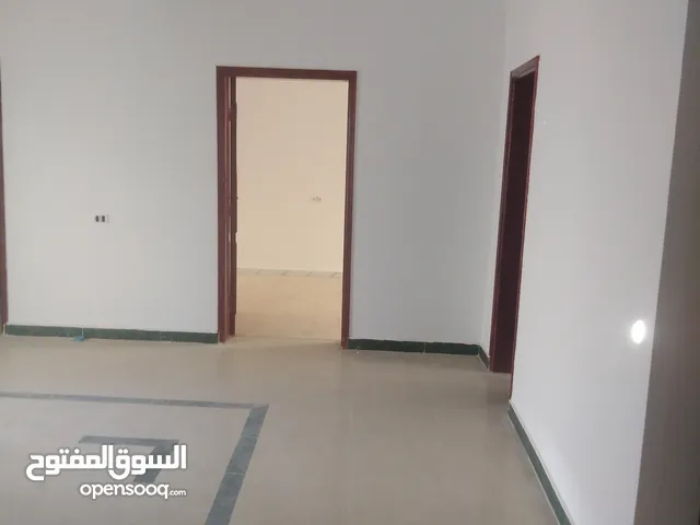 144 m2 More than 6 bedrooms Townhouse for Sale in Tripoli Al-Hadba Al-Khadra