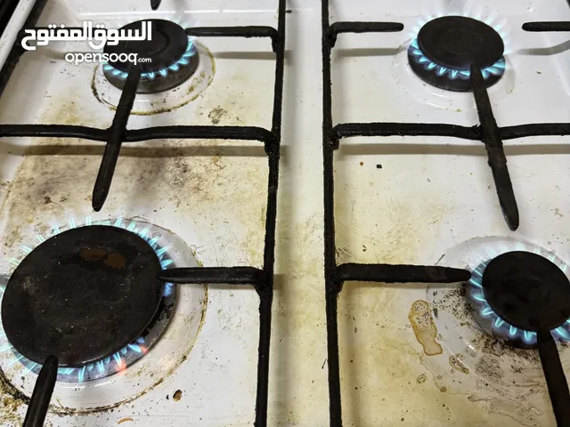 فرن اربع عيون مستخدم