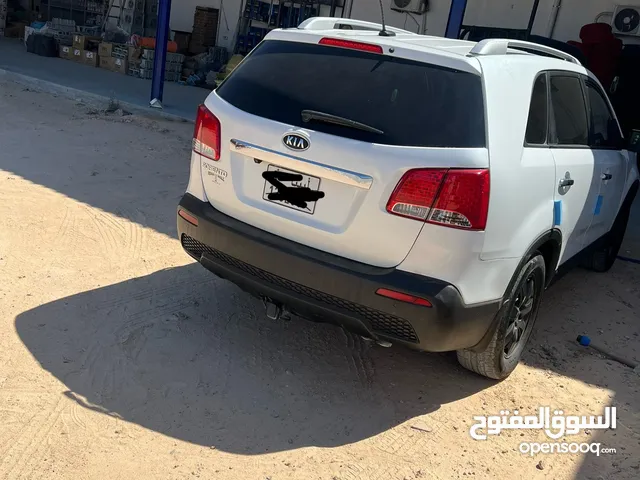سيرنتو 2012 للبيع او تبديل لون ابيض