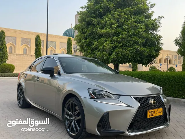 اقل سعر فالسوق is300 F sport 2019