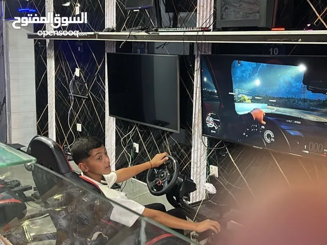 محل العاب إلكترونية كمبيوتر وبلايستيشن