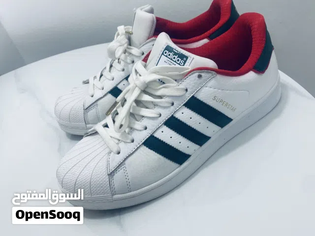 حذاء ماركة أديداس سوبر ستار أصلي و مميز