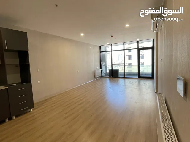 استديو للايجار بمساحة 68م في مشروع وايت تاور