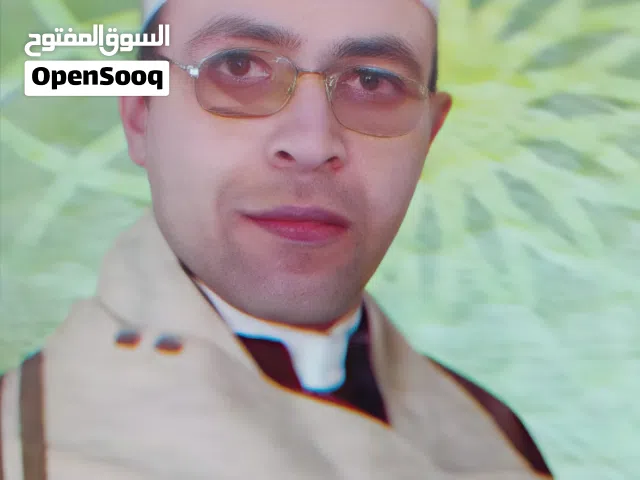 الدكتور محمد هيكل محفظ القرآن الكريم بعلم التجويد وعلم المقامات الصوتية