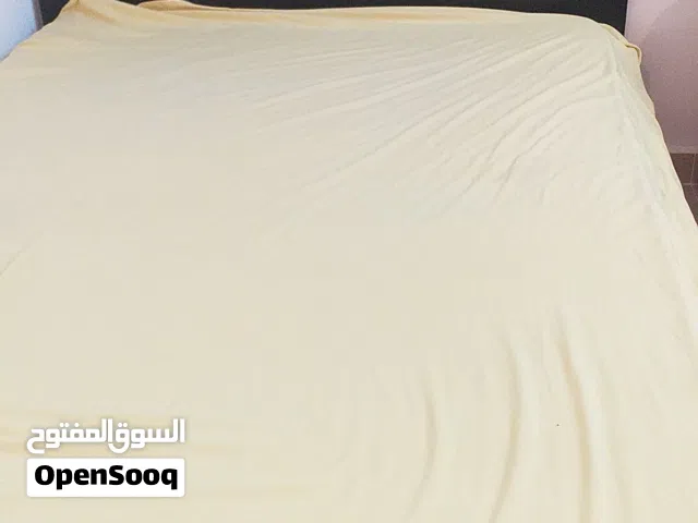 سرىر مقاس 140×200 مع مرتبه طبيه وفرشه طريه