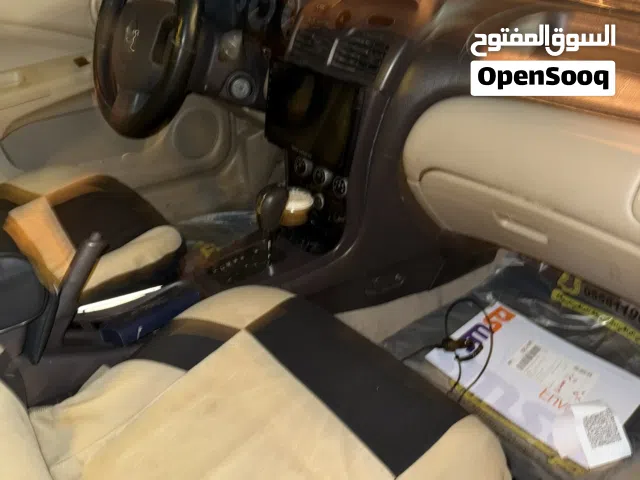 2011 نيسان صني SL