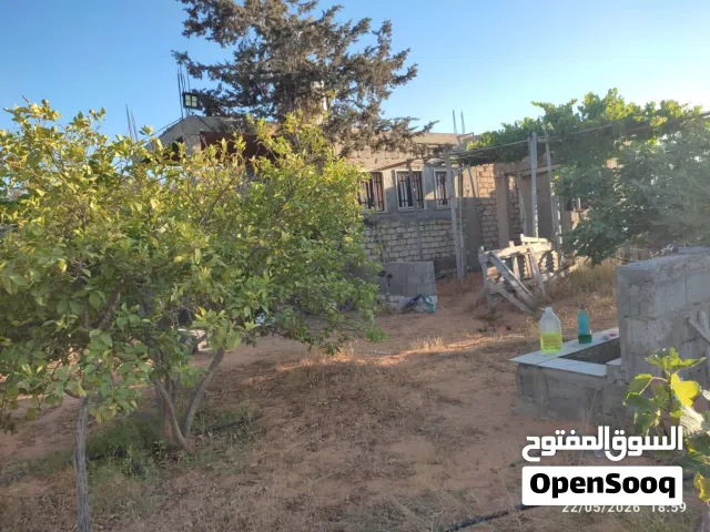 سلام عليكم ورحمة الله وبركاته  اسعد الله مساكم عندي قطعه ارض للبيع مكانها نشيع جيهت ملعب القولف
