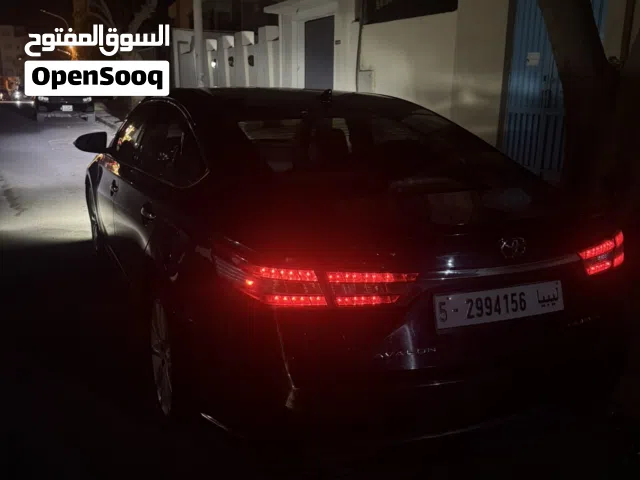 2014 تويوتا افالون Limited