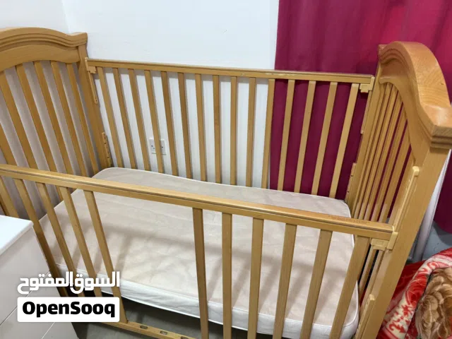 سرير أطفال ممتاز جدا