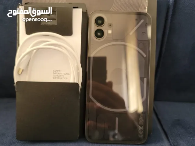 السلام عليكم موجود هاتف Nothing Phone 1 وكالة ولا شخط الجهاز بيجي 256 جيجا 8 رام .الجهاز معاه كرتونت