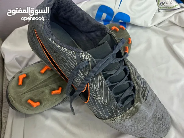 42.5 Sport Shoes in Aqaba