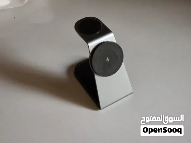 MagSafe charger ( شاحن ماج سيف )