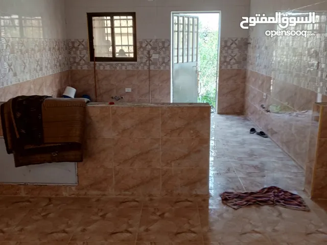 200 m2 4 Bedrooms Townhouse for Sale in Zarqa Al Autostrad