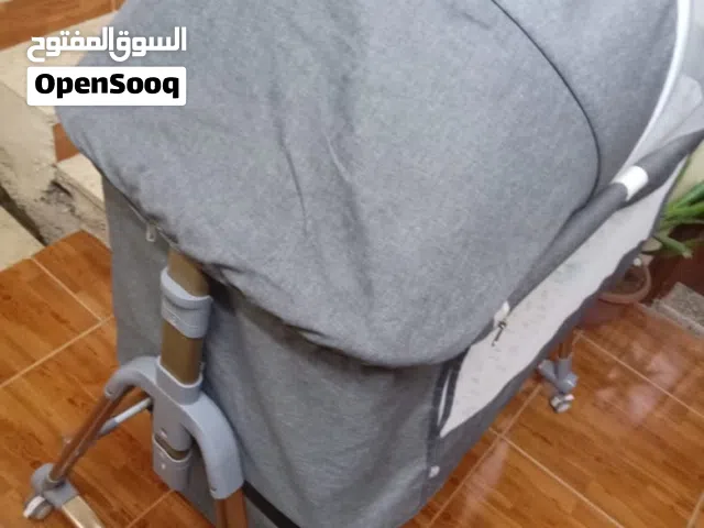 سرير بيبي نظيف