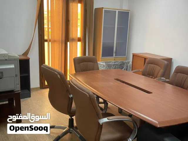 شقة خدمية مأثثة بالكامل شارع النصر 7 مكاتب حمام مطبخ ( تواصل واتس)