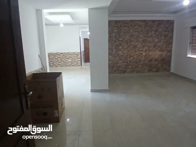 شقه فارغه للإيجار الجبيهه