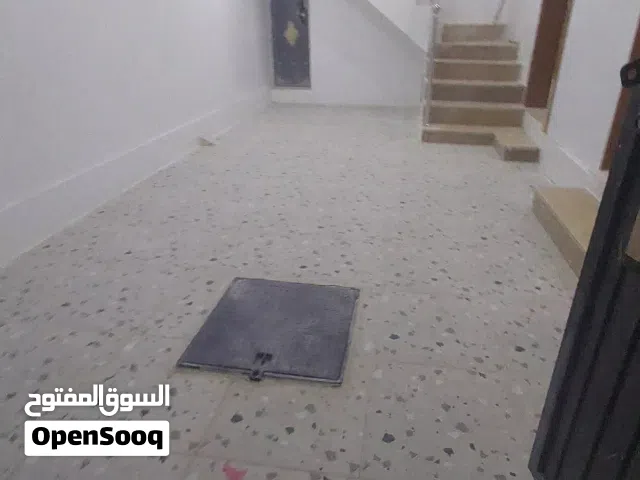 4 m2 5 Bedrooms Townhouse for Rent in Sana'a Sa'wan
