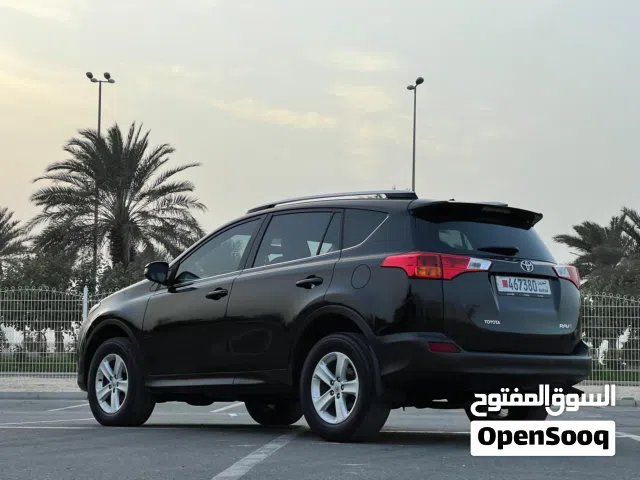 TOYOTA RAV 4  2013 Model  Well Maintained  1year Passing Insurance till 31/01/27  Family Used