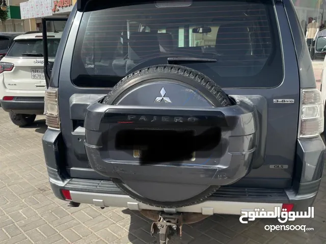 Used Mitsubishi Pajero in Al Riyadh