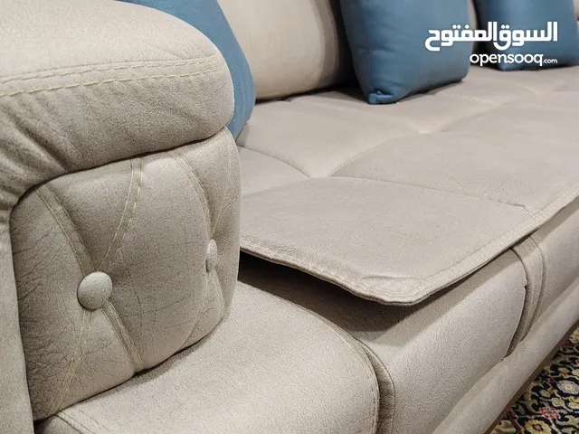 طقم كنب 7 مقاعد استعمال 3 أشهر فقط للبيع المستعجل