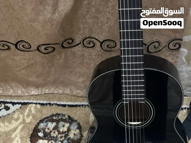 قَيتار كلاسيك ياماها C40b