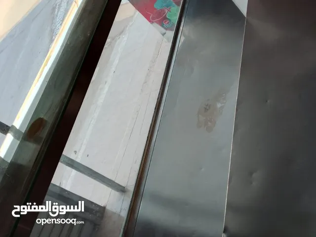 ثلاجة ديل بحال الوكاله مواصفاتها ممتازة جدا  للبيع المستعجل بسعر مغري