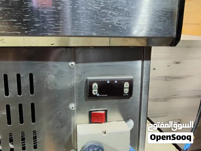 ثلاجة عرض حلويات الطول 1.50 والعرض 40 سانتي تبريد ربي يبارك + ماكينة كريب تركية فردية وماكية بانكيك