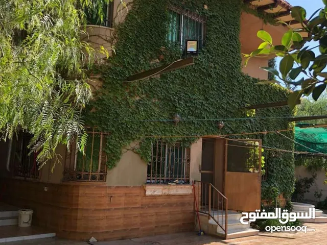 2 Bedrooms Farms for Sale in Zarqa Al-Alouk