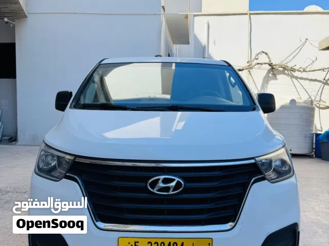 2020 هيونداي H1 GL