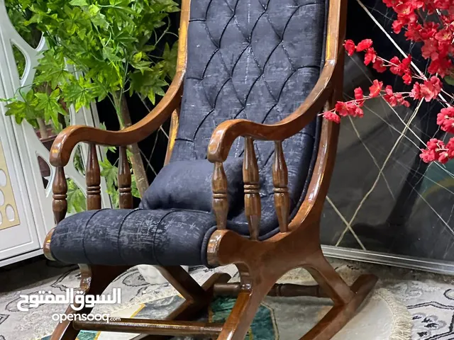 مثل ماعودناكم بكل ماهو جديد وحصري يمنه كرسي هزاز خشب