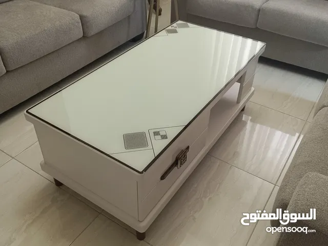طاوله وسط وطاوله تلفزيون جوده عاليه للبيع من المالك