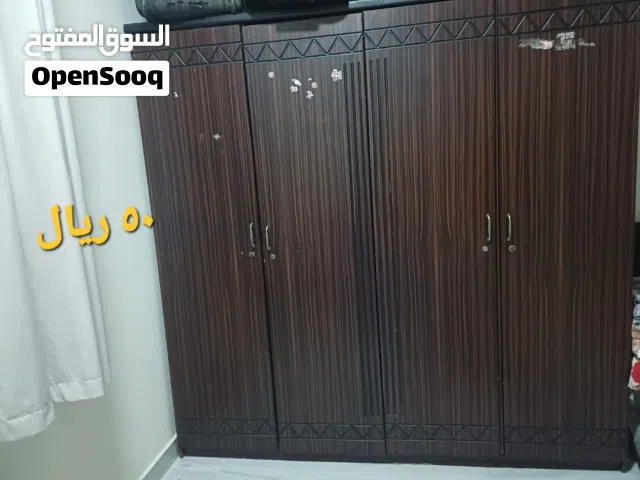 خزانه مستعمله ومرآه للبيع