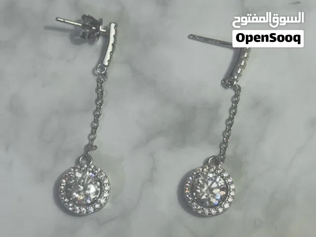 حلق (تراجي) مصنوعه من الفضه والمويسانايت