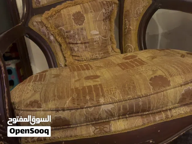 كراسي جانبيه خشب زان عدد 2 مع طاولة