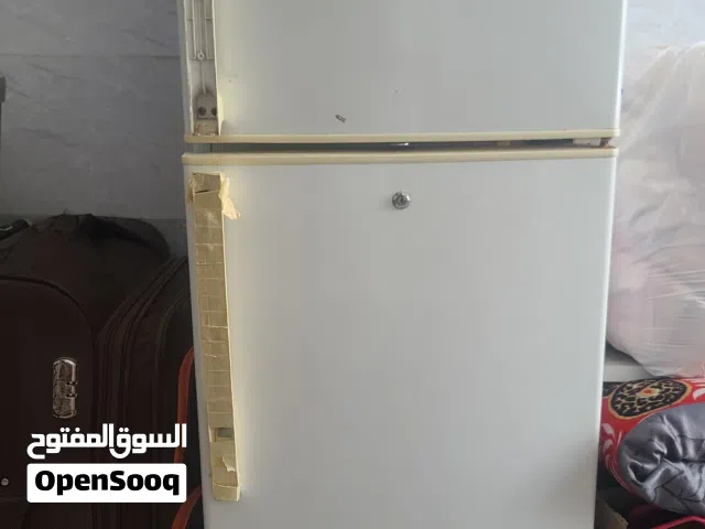 ثلاجه مستخدمه للبيع ب 40 الف