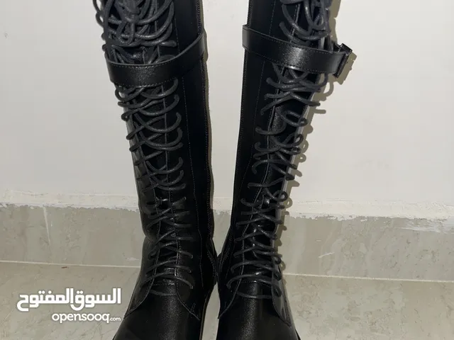 بوت نسائي طويل شتوي