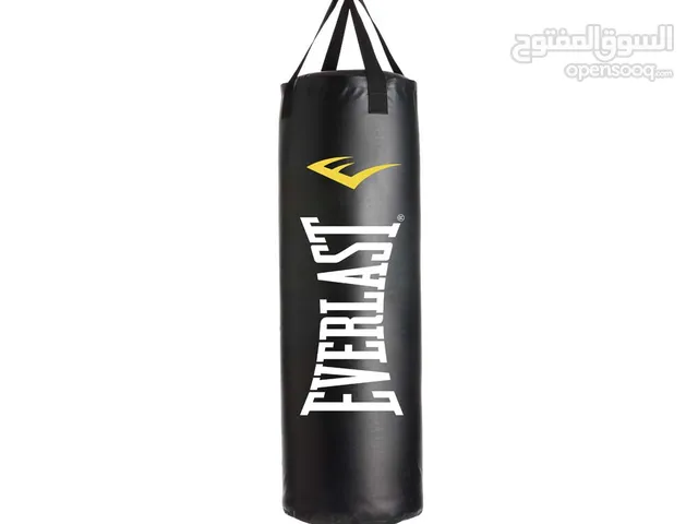 كيس ملاكمة اصلي من نوع Everlast مع قفازات وباندج جيد للتدرب على رياضة الملاكمة ولزيادة القوة