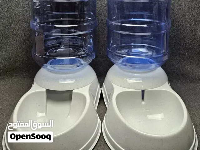 [Brand new/Never used] 2.5 gallons (about 9.5 litres) pet food and water dispenser