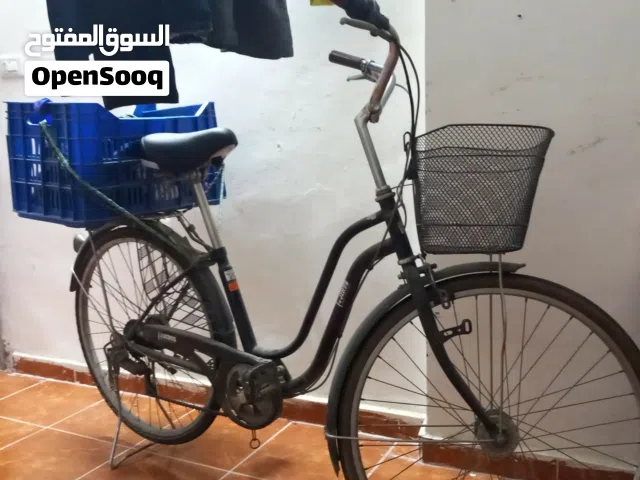 بسكليت اصلي ومتين جدا نمرة 24 او 27 مو عارف بالظبط