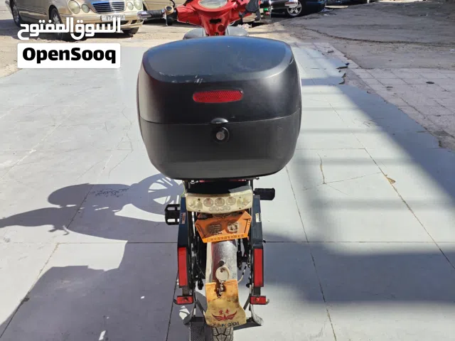 دراجه كهرباء نوع كايكف لون احمر بطارية ليثيوم 60 على 20 للبيع كاش فقط