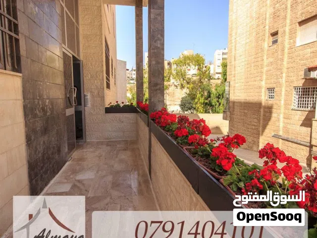 شقة جديدة فاخرة للبيع 3 نوم و 3 حمامات بمنطقة الدوار الخامس