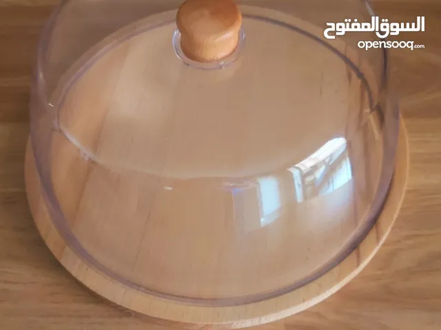 صحن دائري خشب طبيعي جديد قطر 29سم لتقديم الكيك والحلويات مع غطاء اكريليك صنع تركيا