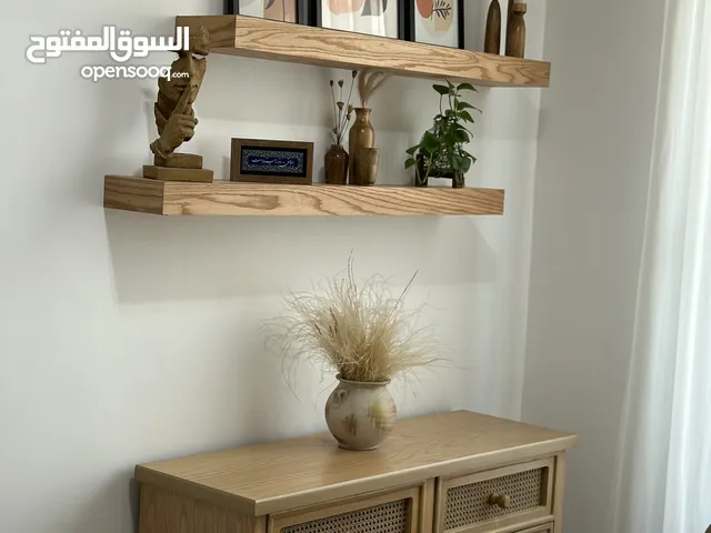 Hidden base wooden shelf