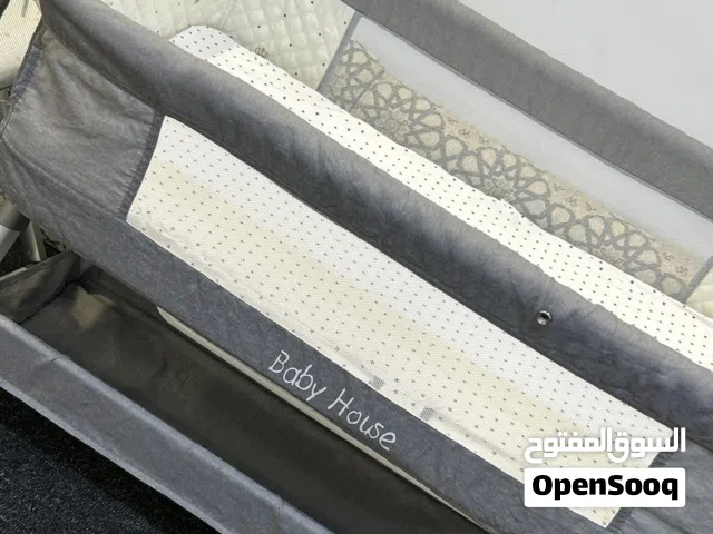 سرير اطفال