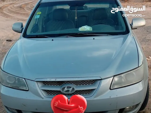 سوناتا مجدد مفحوص علا الشرط للبيع او البدل بسياره 3مقاعد اقتصاديه