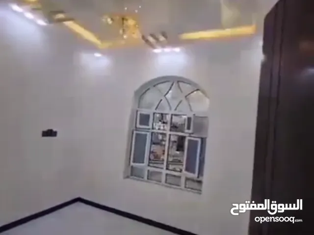 100 m2 4 Bedrooms Apartments for Sale in Ibb Dhihar