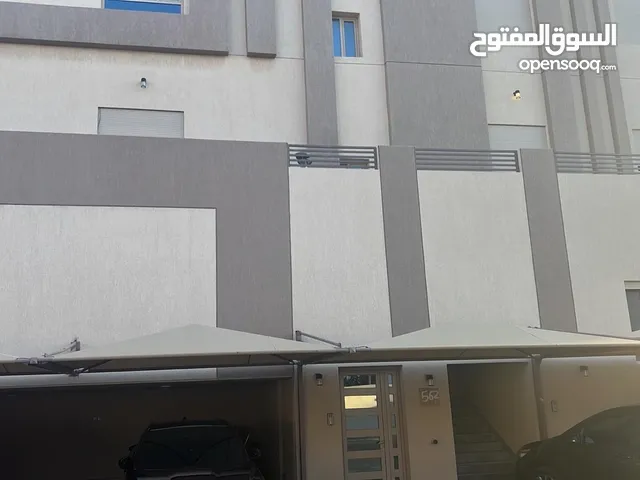 146 m2 3 Bedrooms Apartments for Rent in Hawally Jabriya